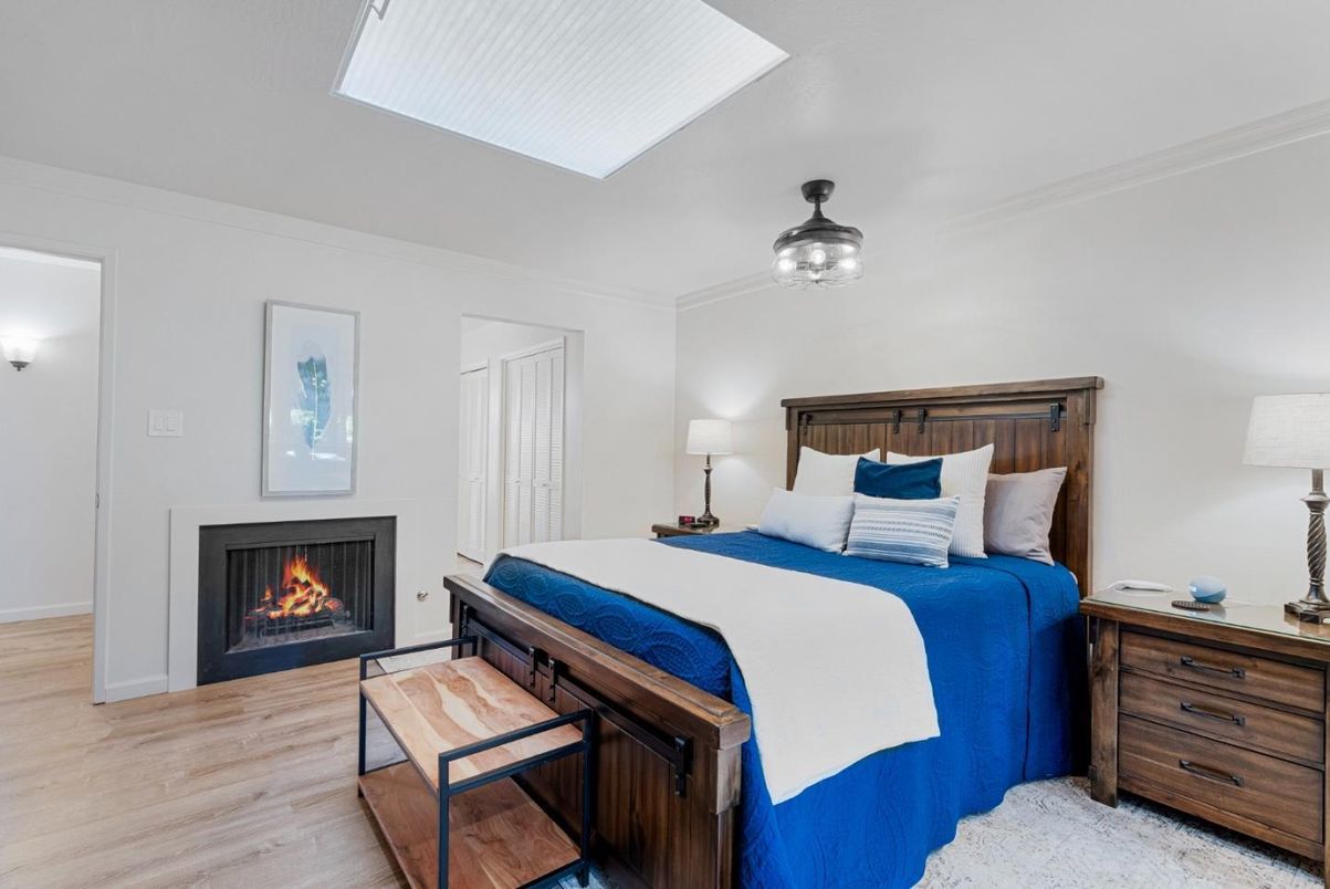Bedroom, Fireplace, Interior, Wood Texture Flooring
