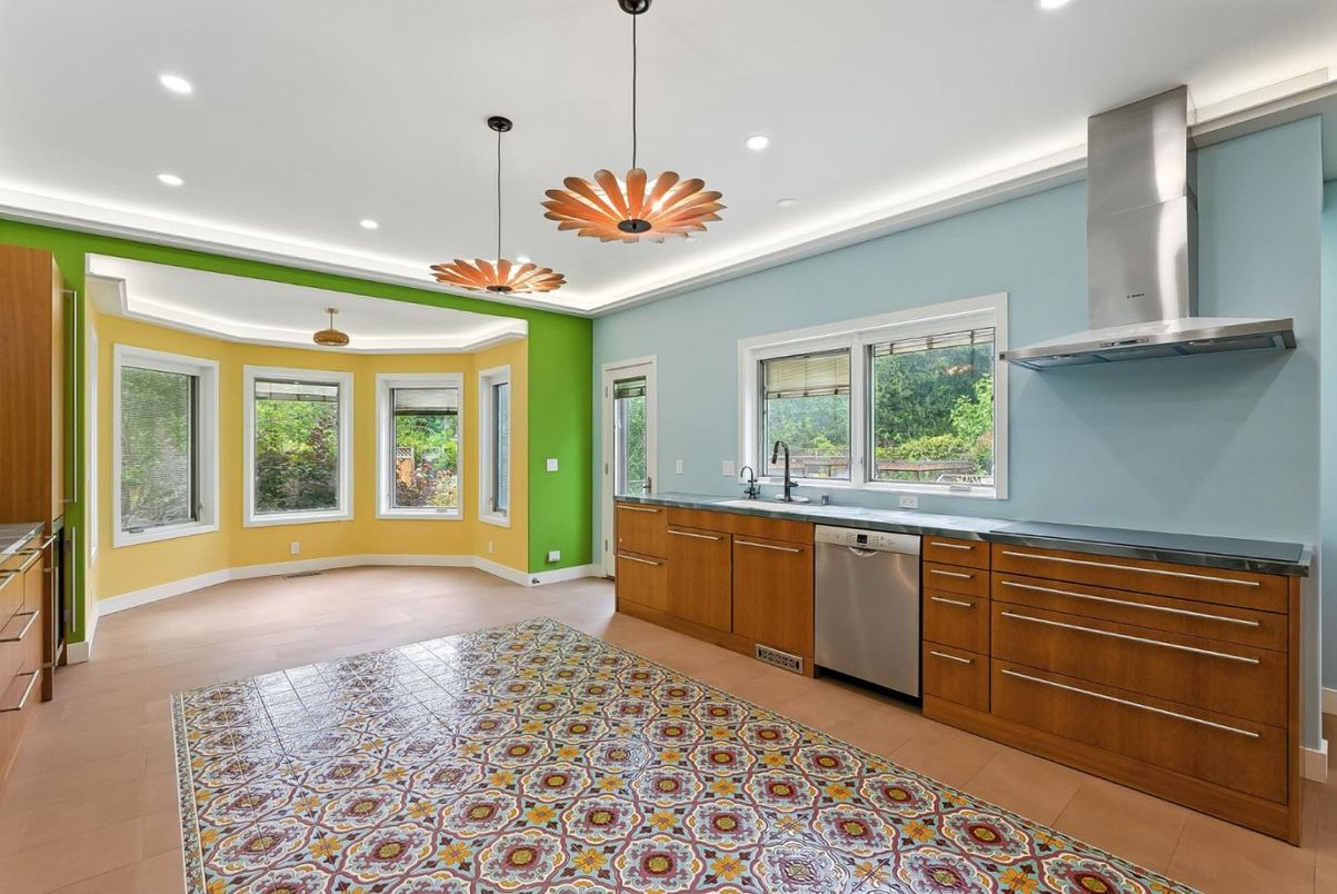 Interior, Kitchen, Pendant Lights, Recessed Lighting, Stainless Steel Appliances