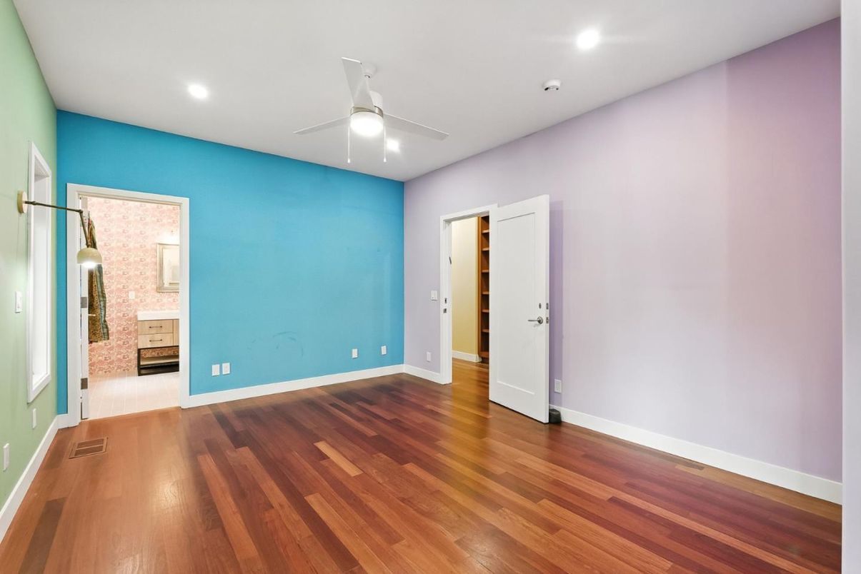 Empty room, Interior, Recessed Lighting, Wood Texture Flooring
