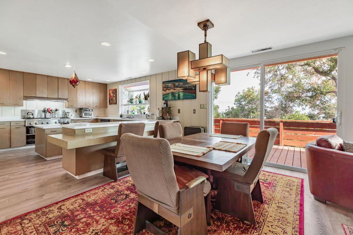 Dining room, Interior, Kitchen, Recessed Lighting, Stainless Steel Appliances, Wood Texture Flooring