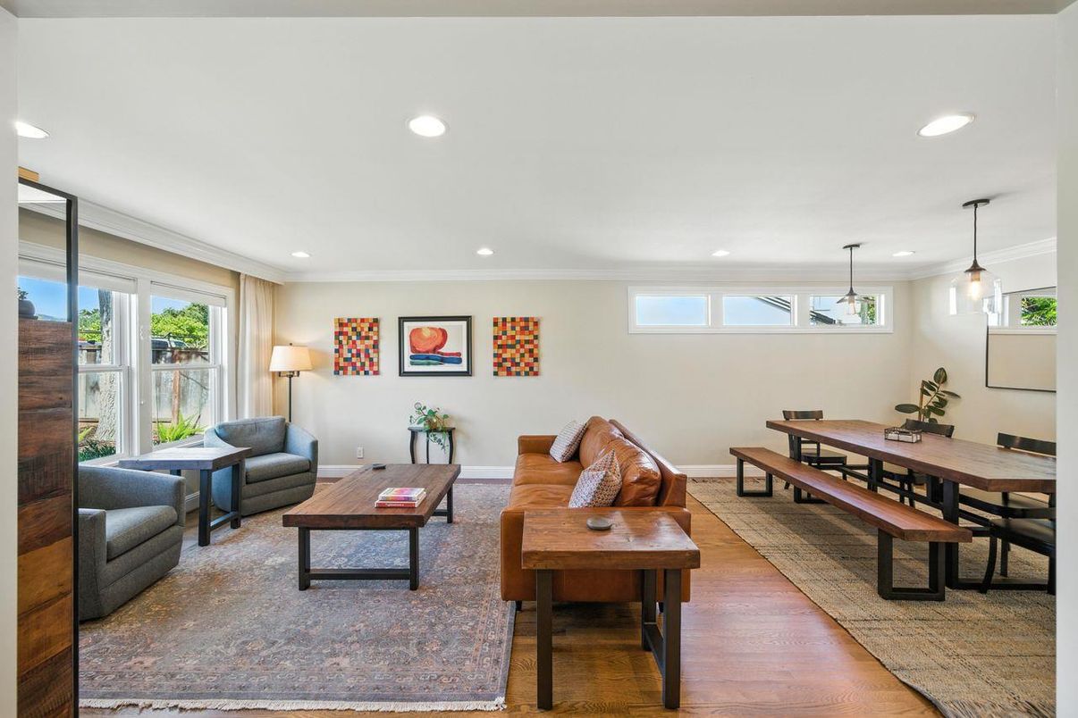 Dining room, Interior, Living room, Pendant Lights, Recessed Lighting, Wood Texture Flooring