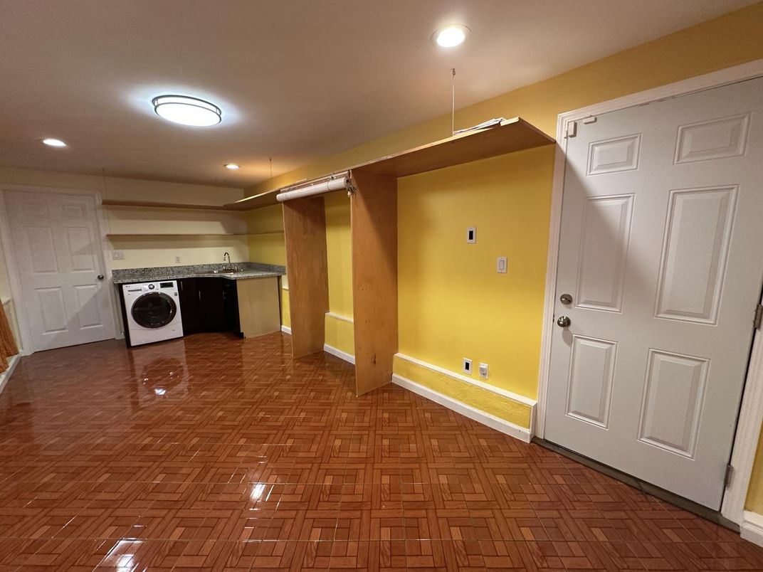 Interior, Recessed Lighting, Utility Closets, Washer, Wood Texture Flooring