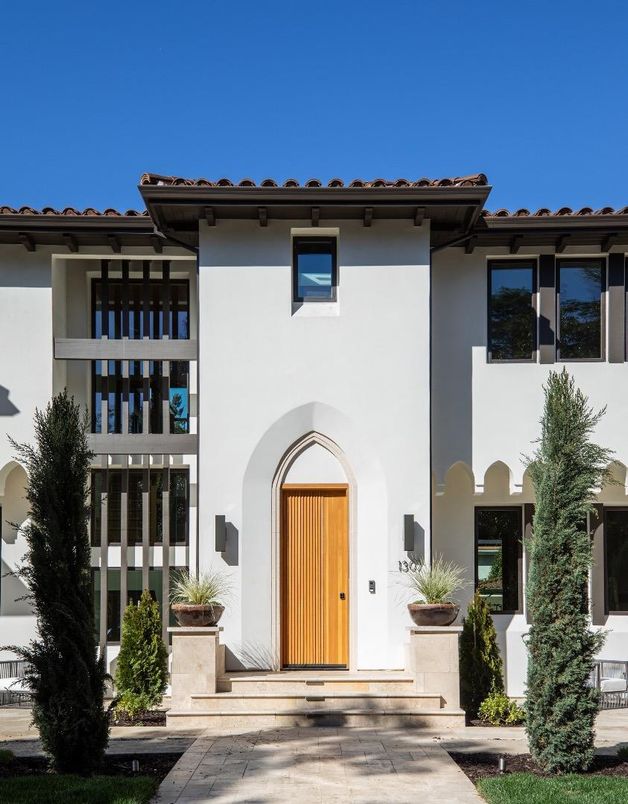 Exterior, Facade, Spanish Mediterranean
