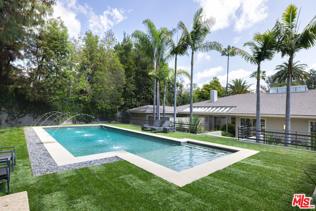 Backyard, Exterior, Pool