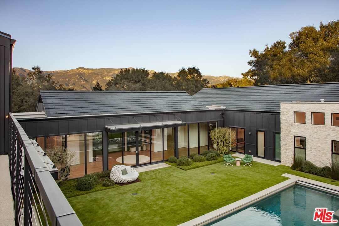 Backyard, Exterior, Pool