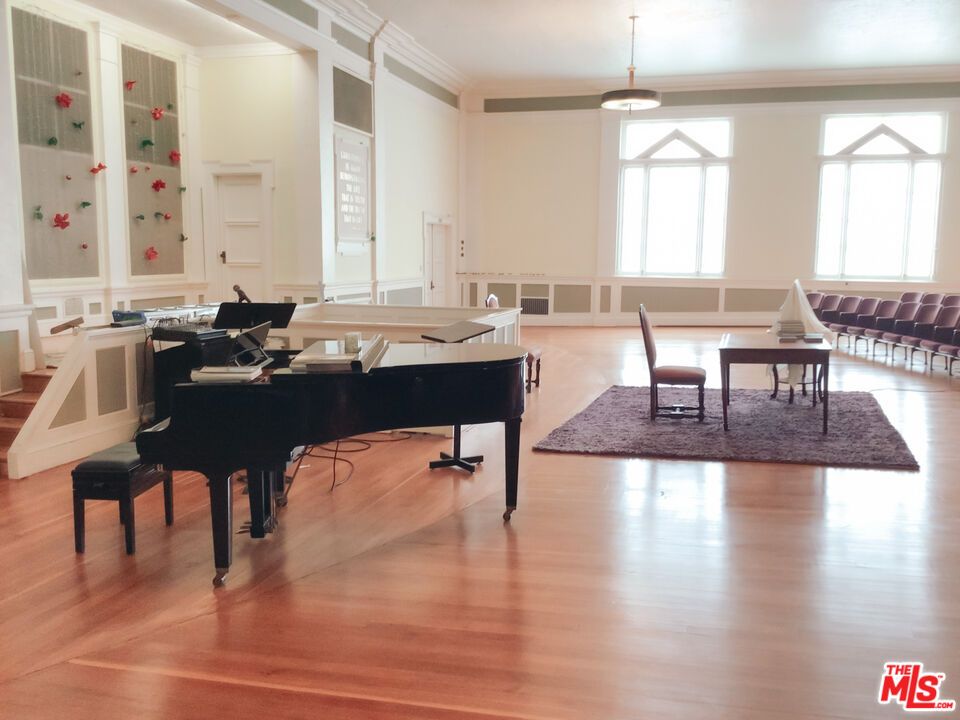 Interior, Pendant Lights, Piano, Wood Texture Flooring