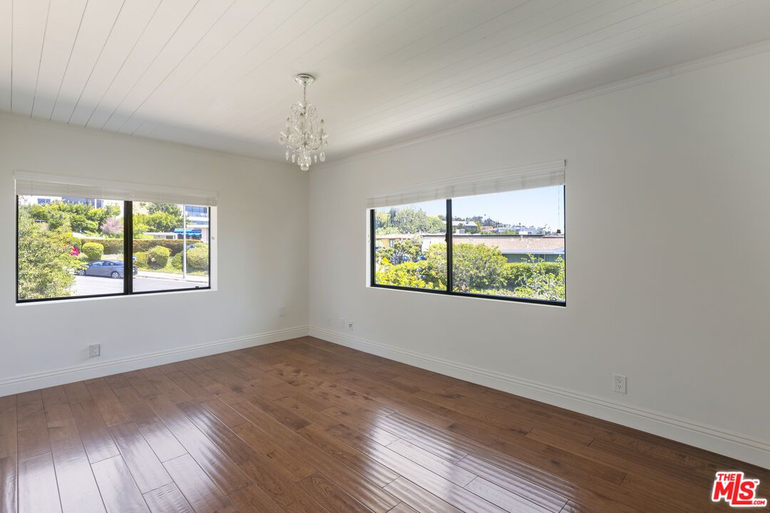 Chandelier, Empty room, Interior, Wood Texture Flooring