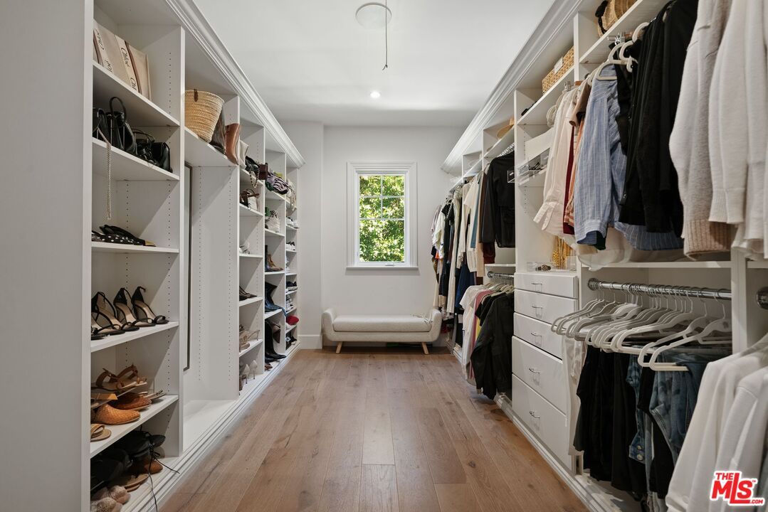 Interior, Recessed Lighting, Walk-in Closets, Wood Texture Flooring