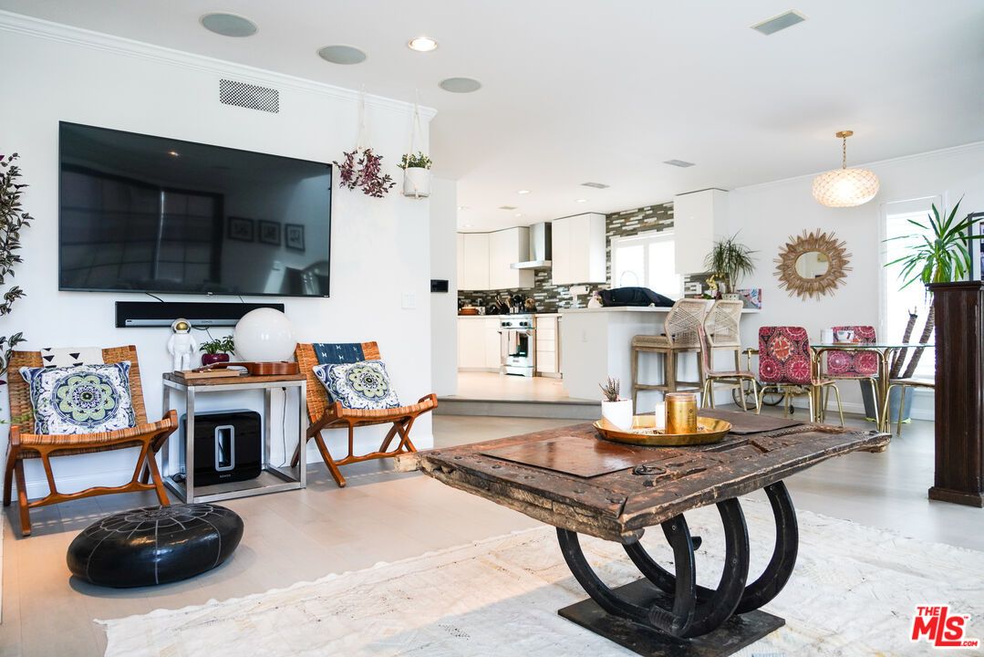 Fireplace, Interior, Kitchen, Pendant Lights, Recessed Lighting