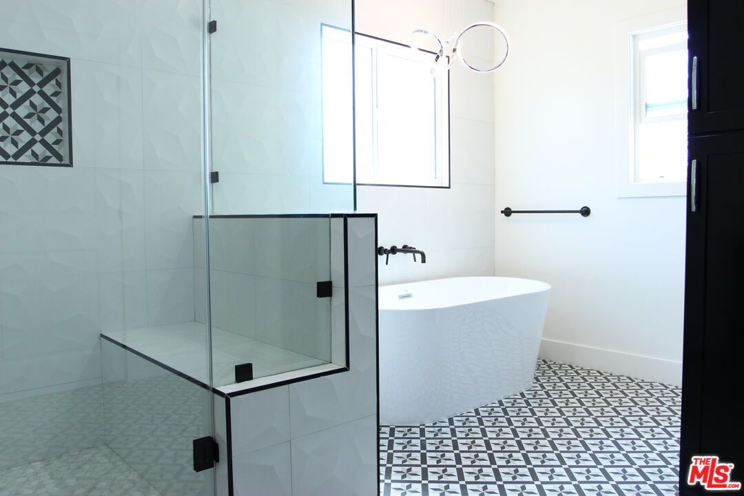 Bathroom, Free Standing Baths, Glass Shower, Interior