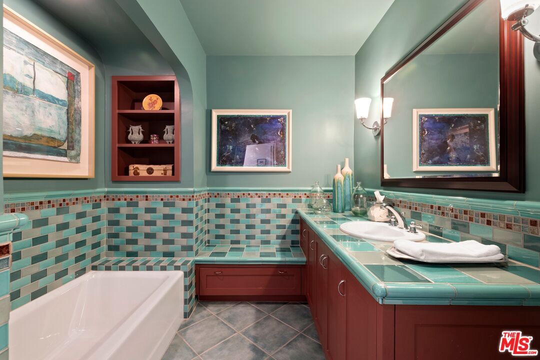 Bathroom, Interior, Tile Countertops