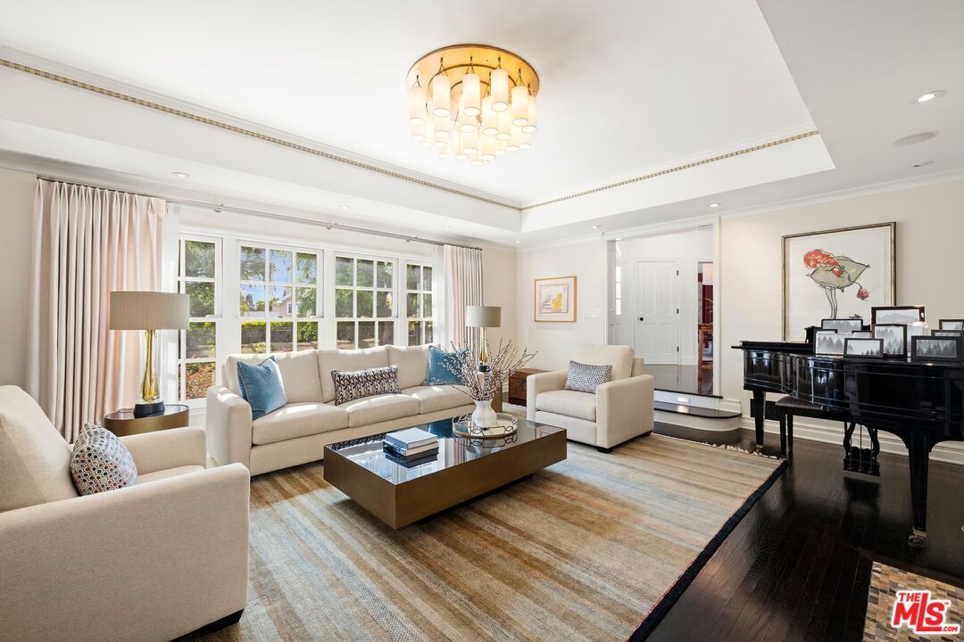Interior, Living room, Piano, Recessed Lighting, Wood Texture Flooring