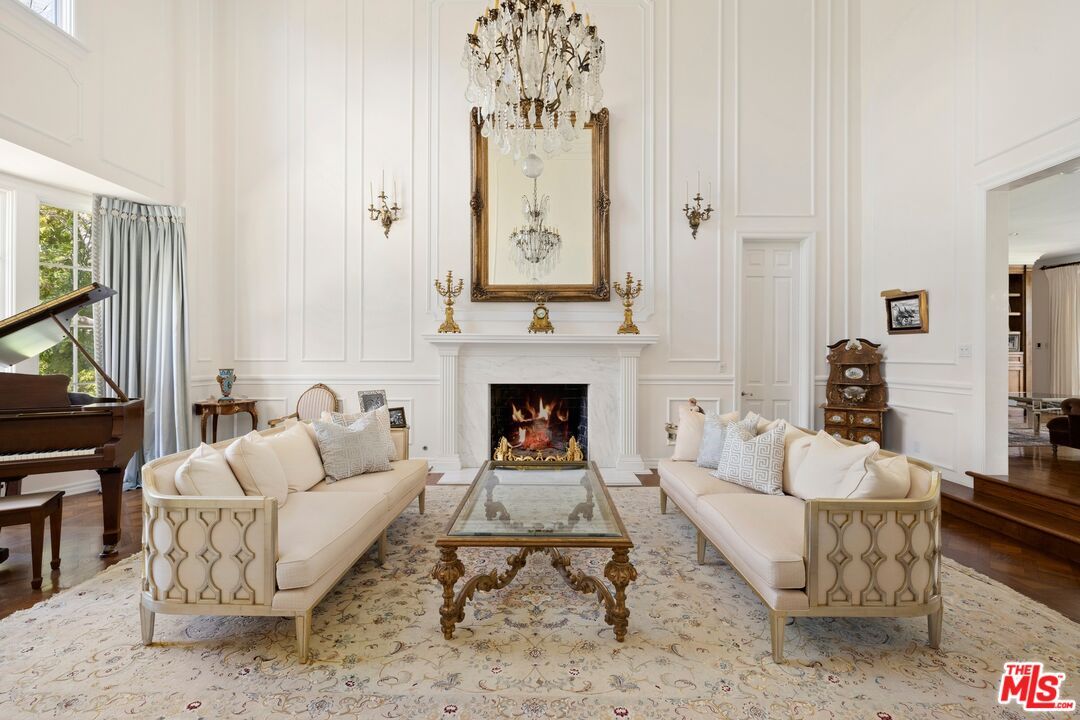 Chandelier, Fireplace, Interior, Living room, Piano, Wood Texture Flooring
