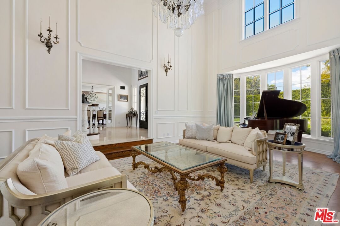 Chandelier, Interior, Living room, Pendant Lights, Piano, Wood Texture Flooring