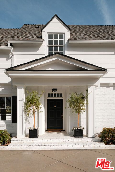 Exterior, Facade, American Craftsman