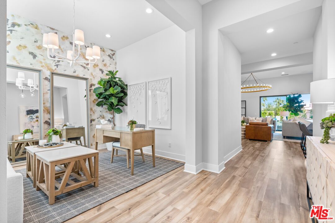 Chandelier, Dining room, Interior, Living room, Pendant Lights, Recessed Lighting, Wood Texture Flooring