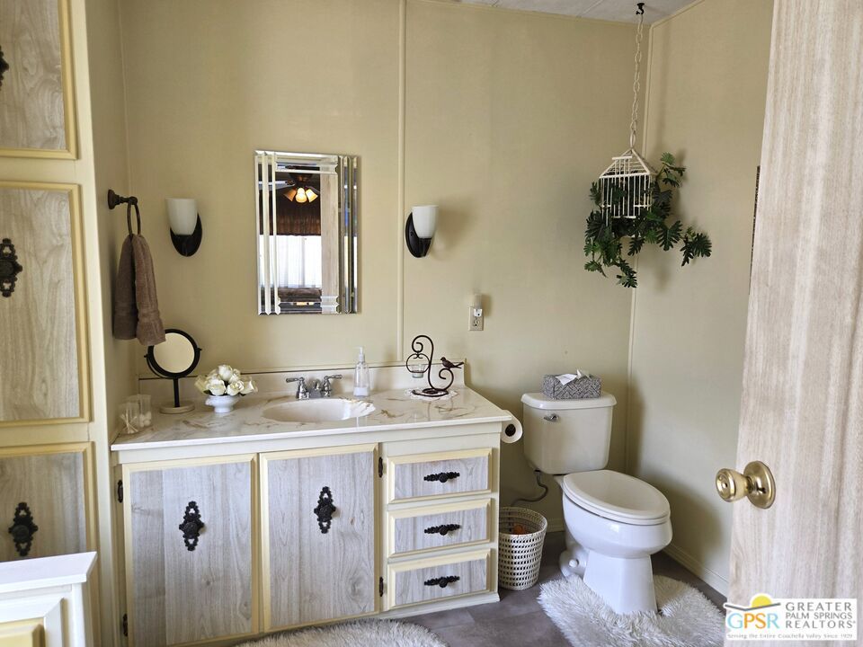 Bathroom, Dual Sink Vanities, Interior, Pendant Lights