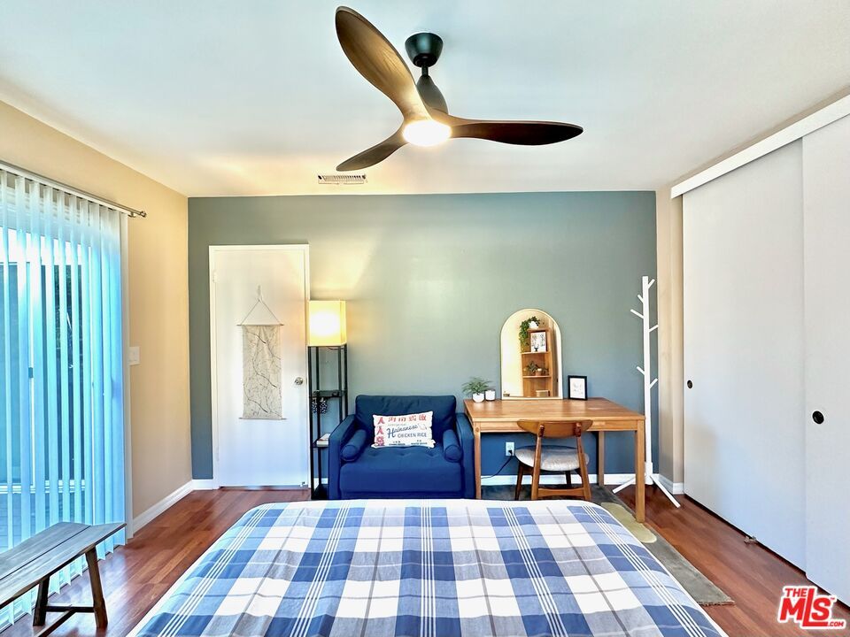 Bedroom, Home Office, Interior, Wood Texture Flooring