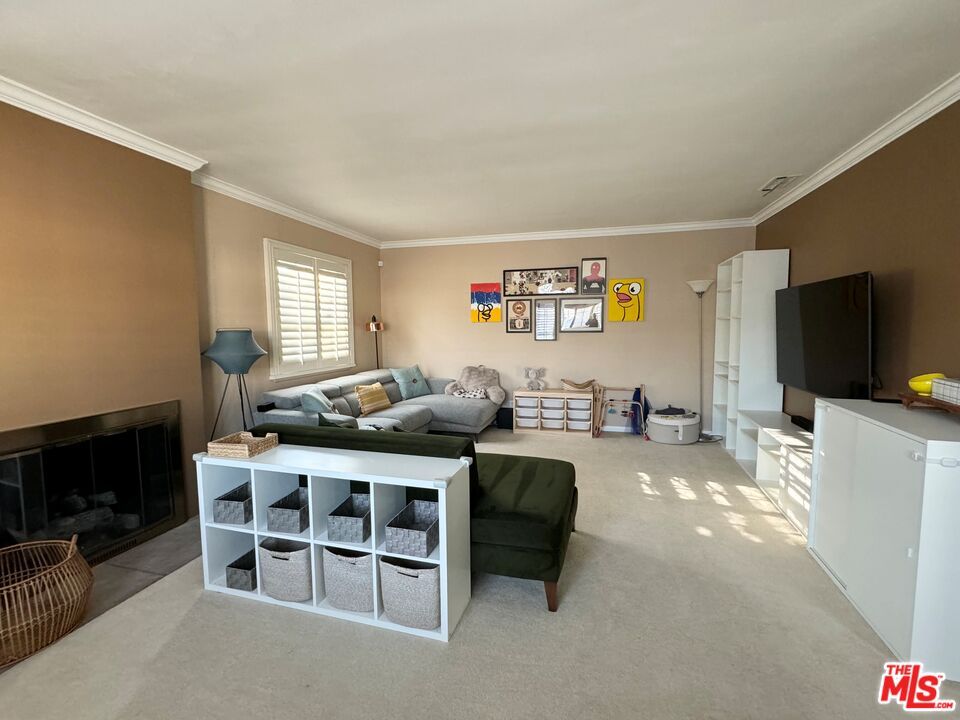 Fireplace, Interior, Living room
