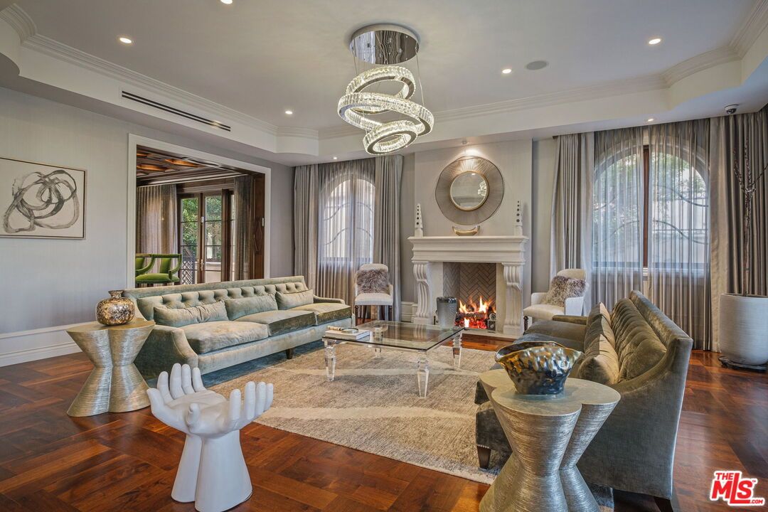 Fireplace, Interior, Living room, Pendant Lights, Recessed Lighting, Wood Texture Flooring