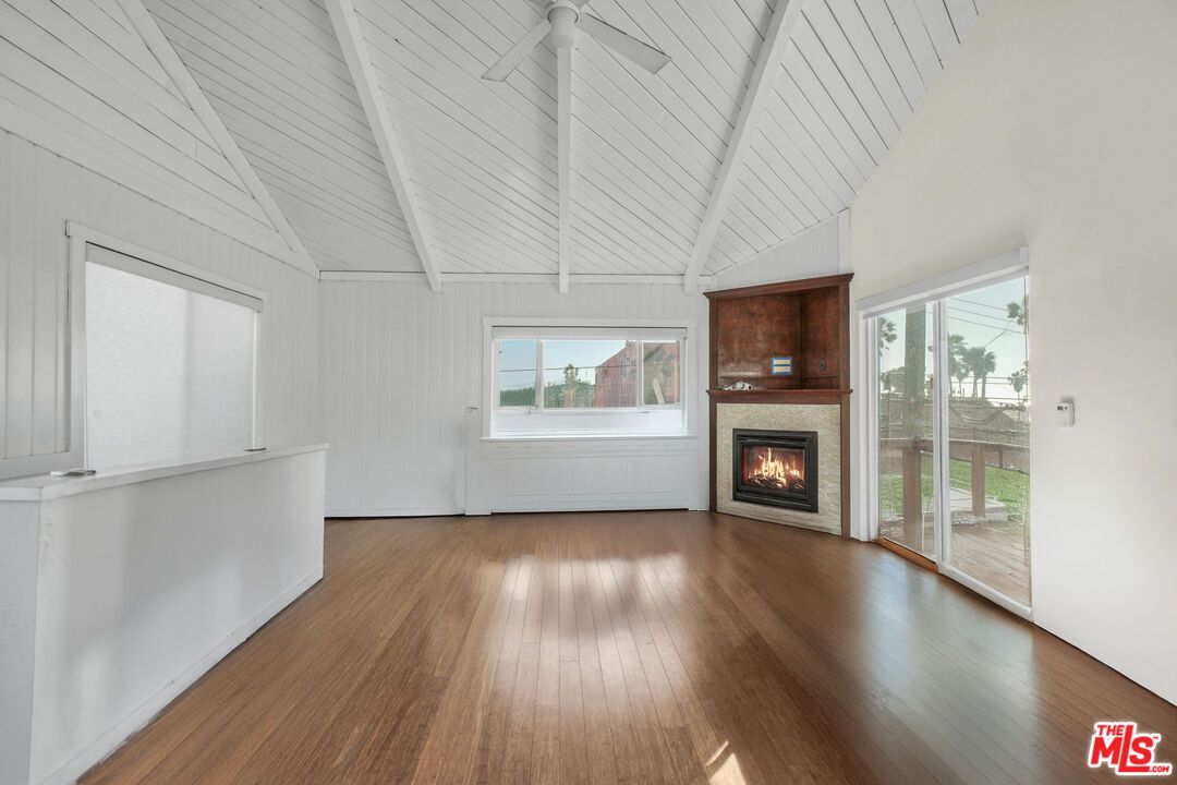 Empty room, Fireplace, Interior, Wood Texture Flooring
