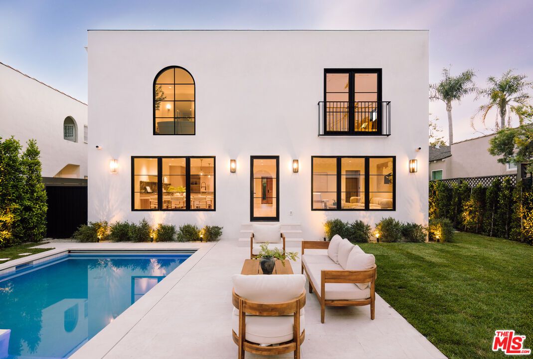 Backyard, Exterior, Pool