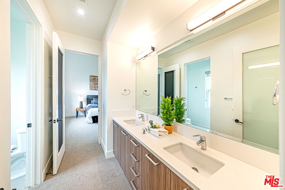 Bathroom, Bedroom, Dual Sink Vanities, Interior, Recessed Lighting