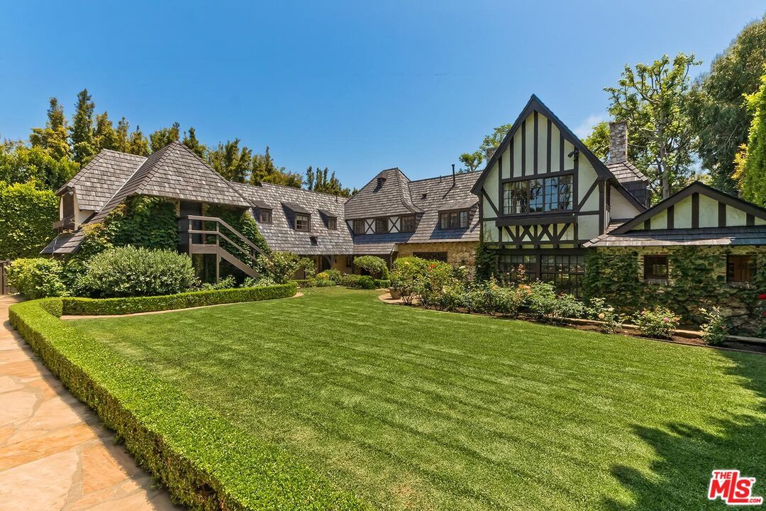Backyard, Exterior, Facade, Tudor Revival