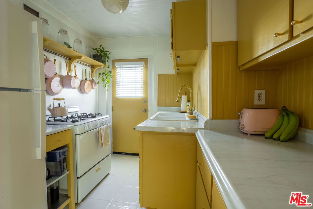 Interior, Kitchen
