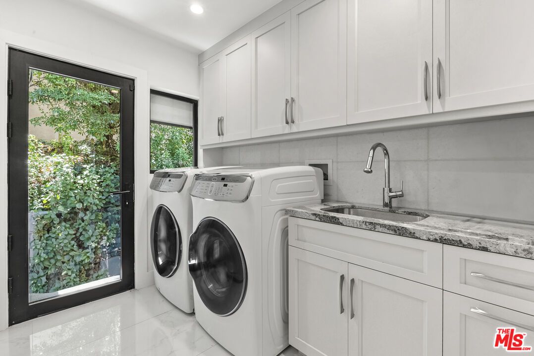 Interior, Recessed Lighting, Washer