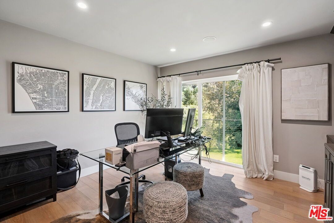 Home Office, Interior, Recessed Lighting, Wood Texture Flooring