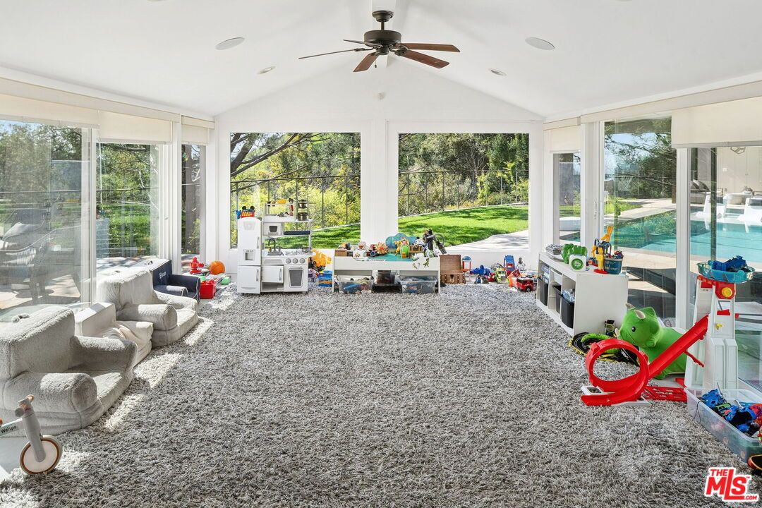 Interior, Recessed Lighting, Sun Room