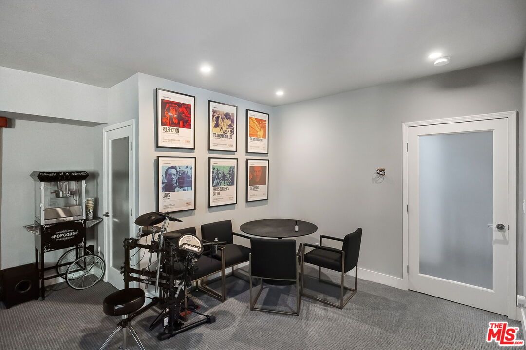Fitness Equipment, Interior, Recessed Lighting