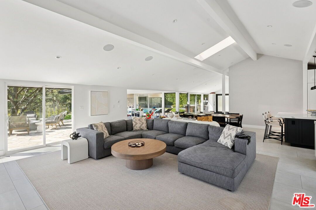 Dining room, Interior, Living room, Recessed Lighting
