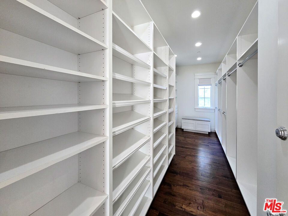 Interior, Recessed Lighting, Walk-in Closets, Wood Texture Flooring