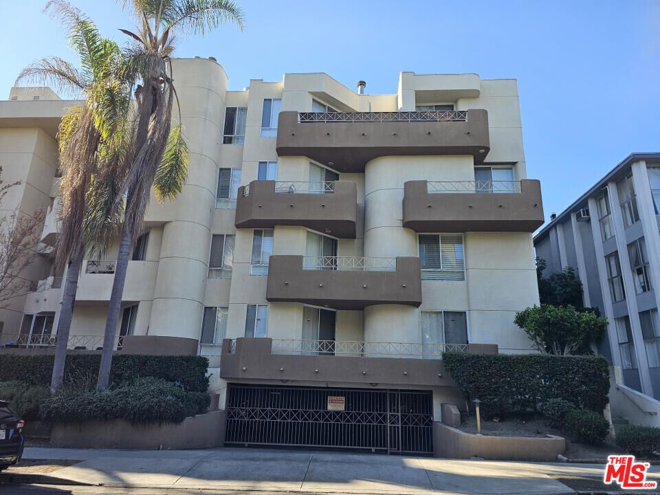 Exterior, Facade, Condo Building