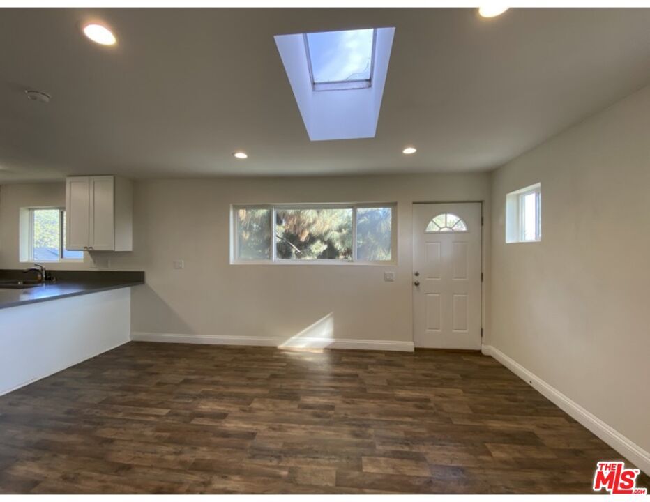 Empty room, Interior, Kitchen, Recessed Lighting, Wood Texture Flooring