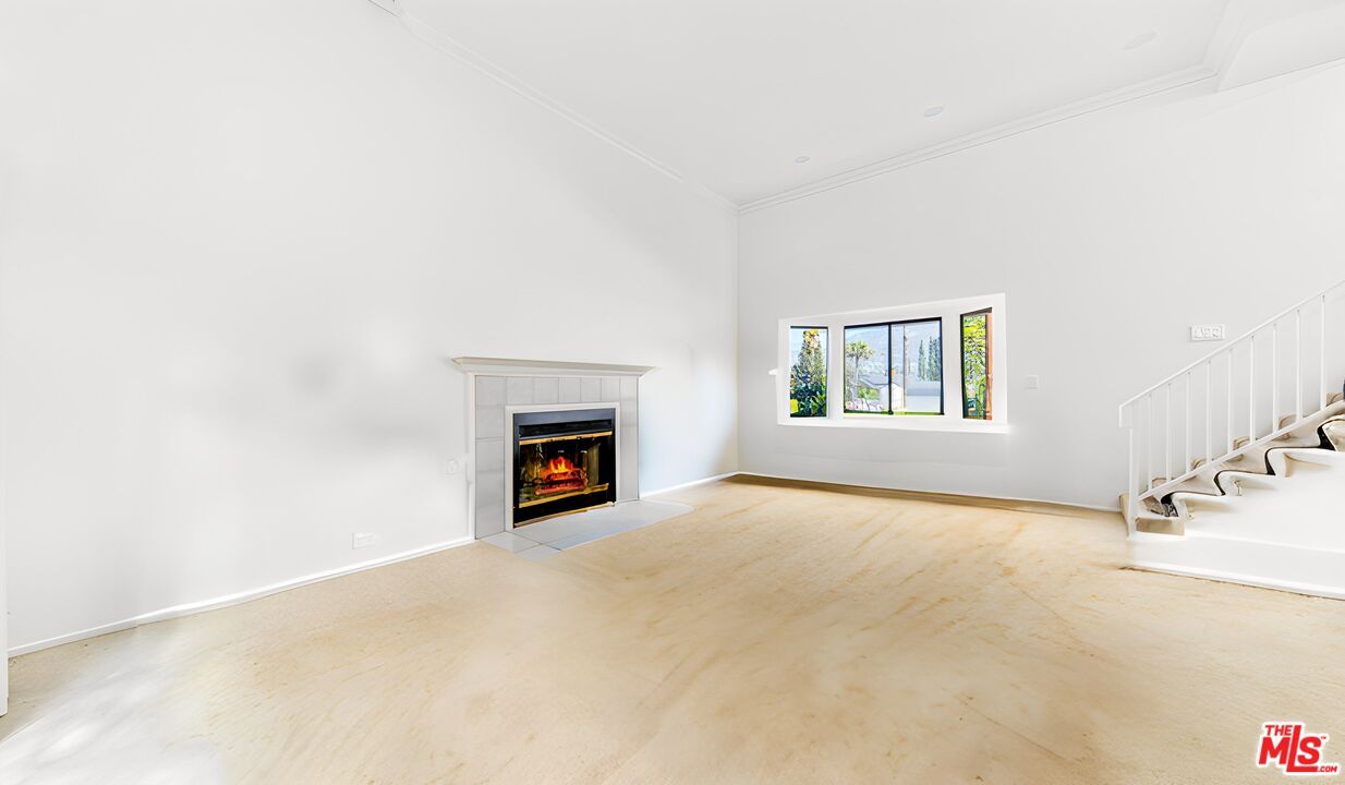 Empty room, Fireplace, Interior