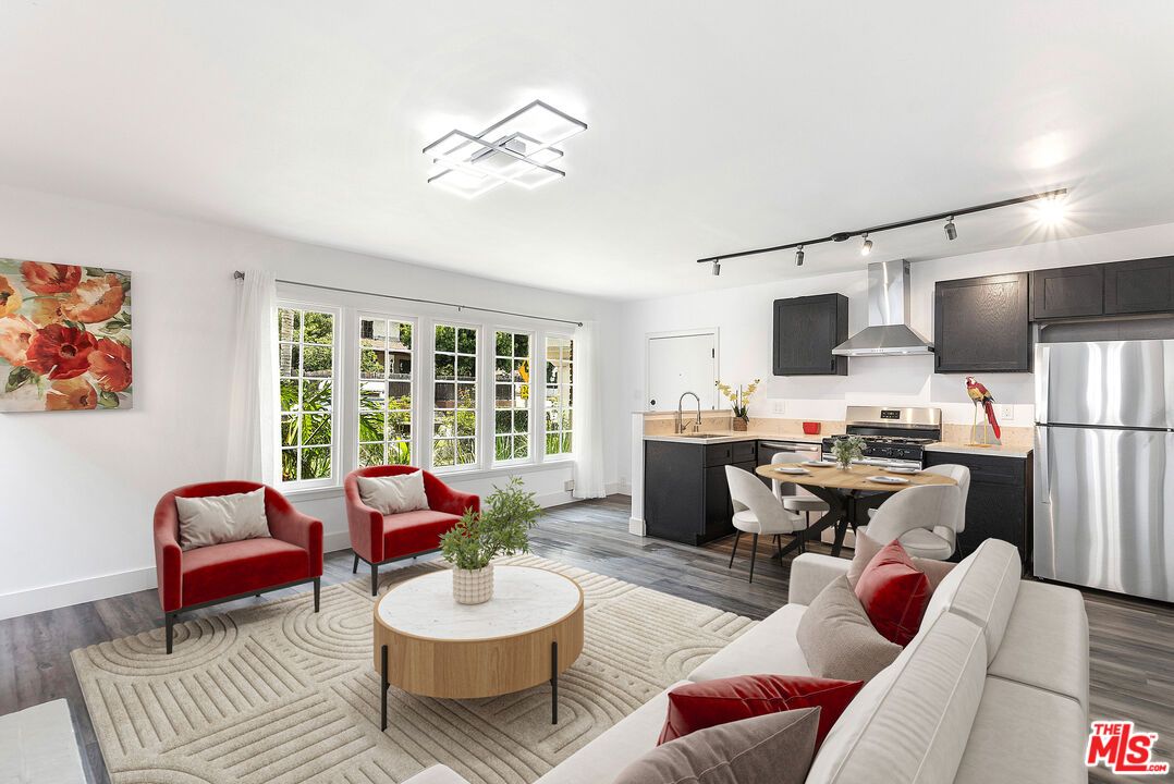 Dining room, Interior, Kitchen, Living room, Stainless Steel Appliances, Wood Texture Flooring