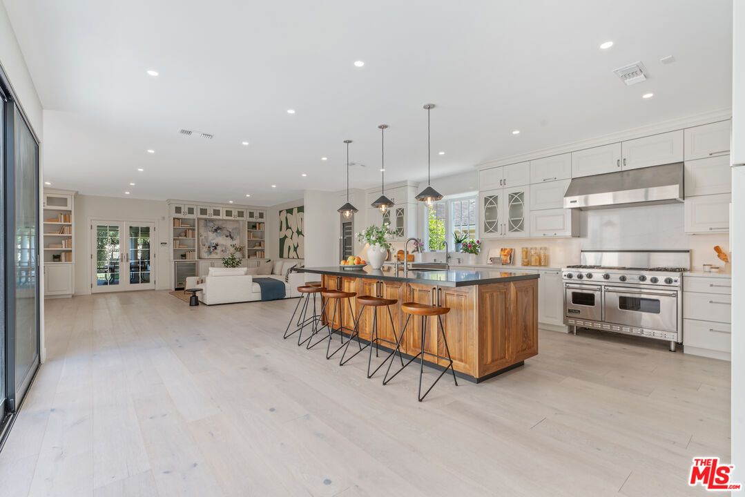 Interior, Kitchen, Living room, Pendant Lights, Recessed Lighting, Stainless Steel Appliances, Wood Texture Flooring