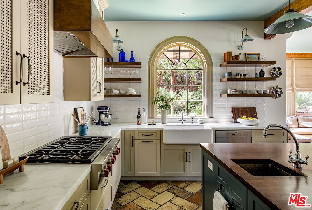 Interior, Kitchen, Recessed Lighting
