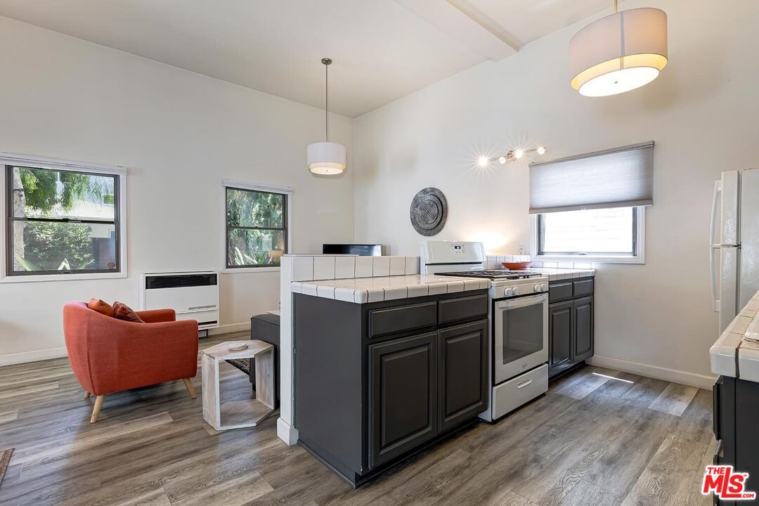 Interior, Kitchen, Living room, Pendant Lights, Tile Countertops, Wood Texture Flooring