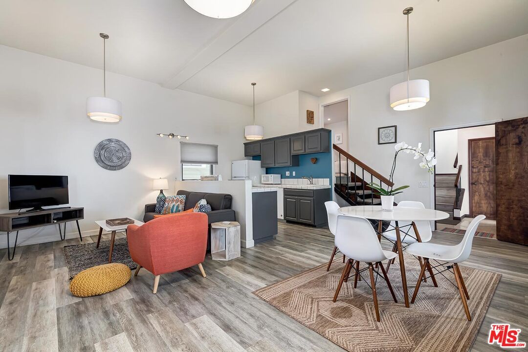 Dining room, Interior, Kitchen, Living room, Pendant Lights, Recessed Lighting, Wood Texture Flooring