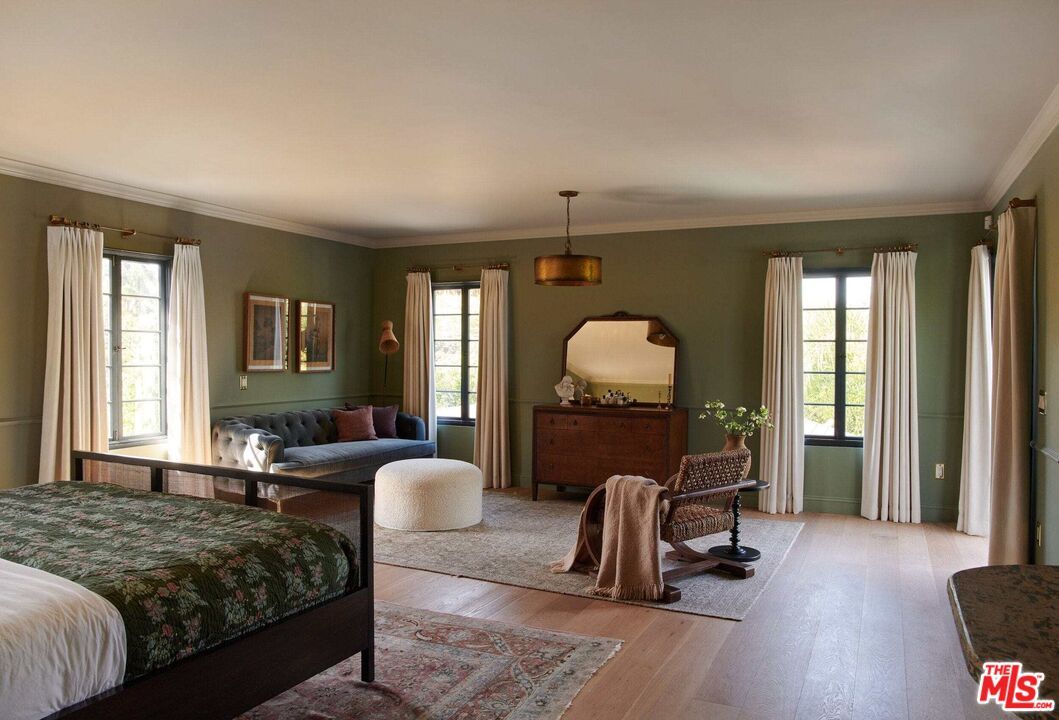 Bedroom, Interior, Pendant Lights, Wood Texture Flooring
