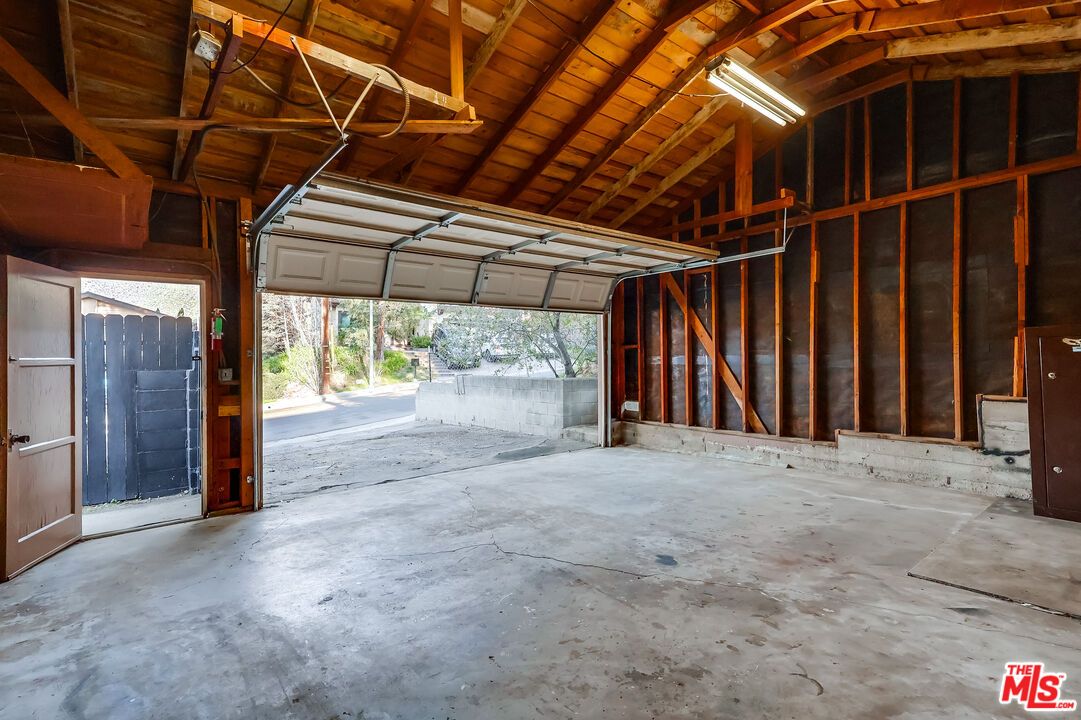 Garage, Interior, Wooden Beams, Wooden Ceilings, Wooden Walls