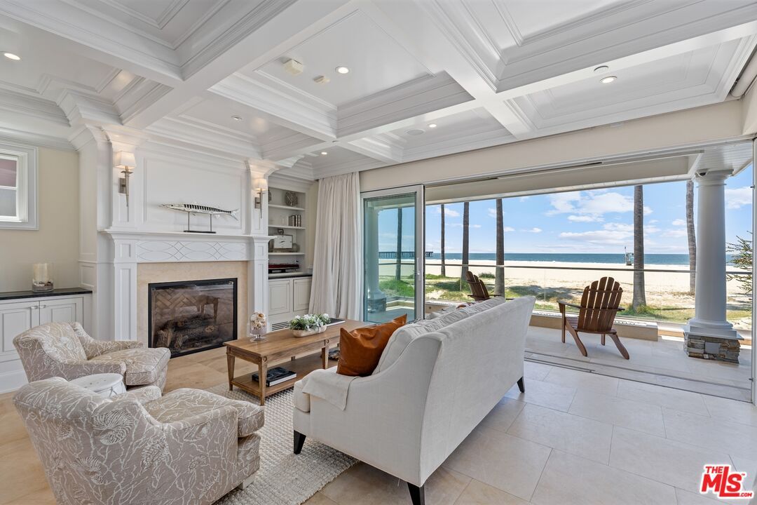 Fireplace, Interior, Living room, Recessed Lighting, Water