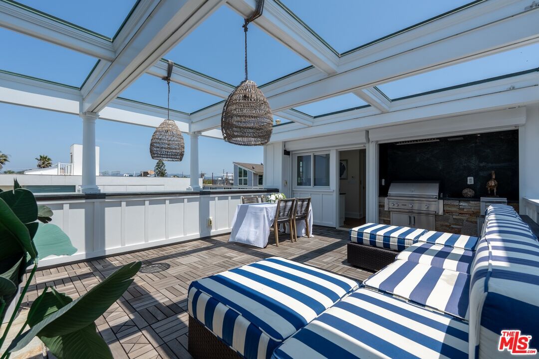 Exterior, Glass Ceilings, Interior, Pendant Lights, Sun Room