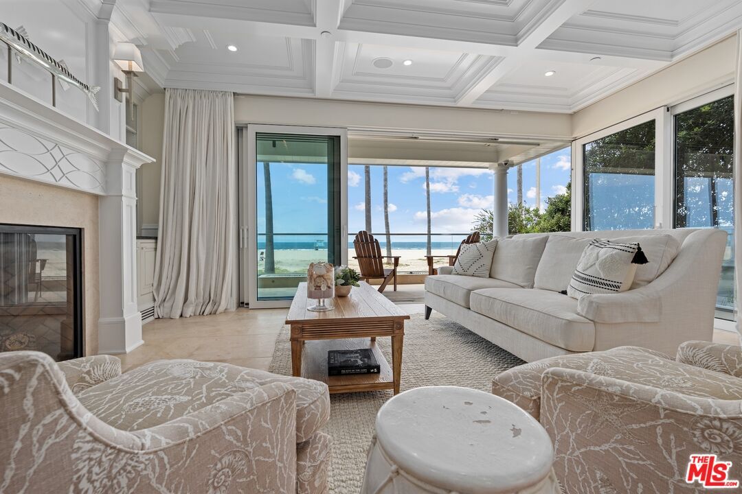 Fireplace, Interior, Living room, Recessed Lighting, Water