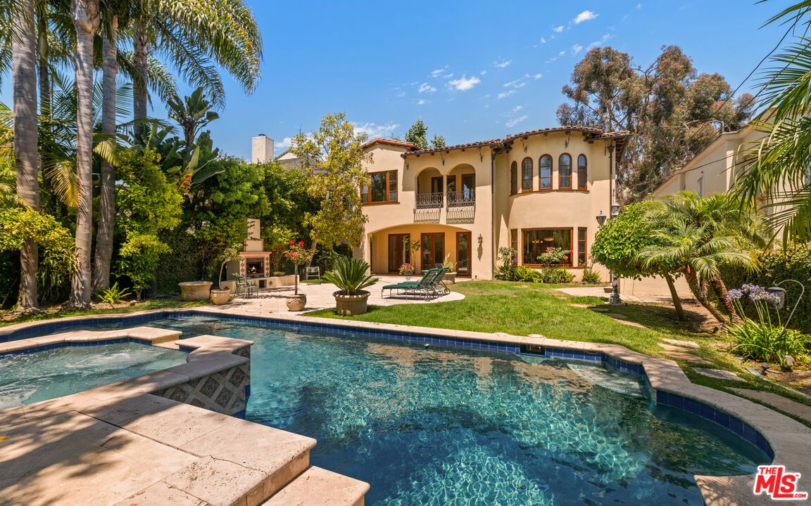 Backyard, Exterior, Pool