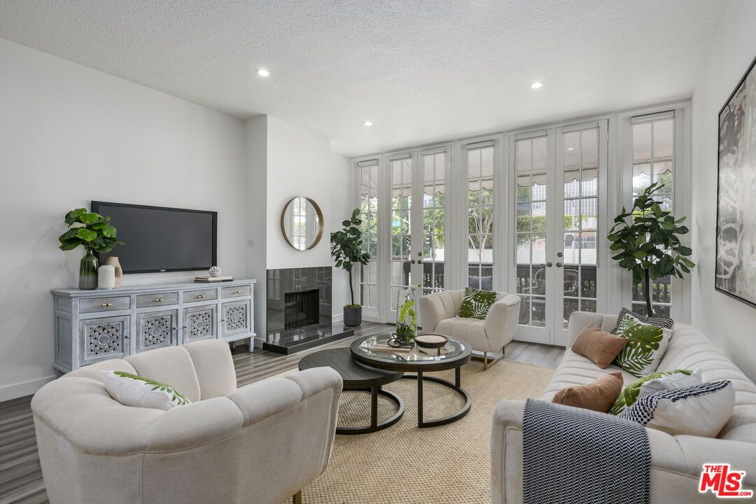Fireplace, Interior, Living room, Recessed Lighting